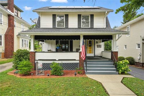 511 E Leasure Ave, New Castle, PA, 16105-2424 | Card Image