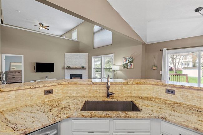 401 Schomburg Ct, House other with 4 bedrooms, 3 bathrooms and 2 parking in Cranberry Twp PA | Image 10