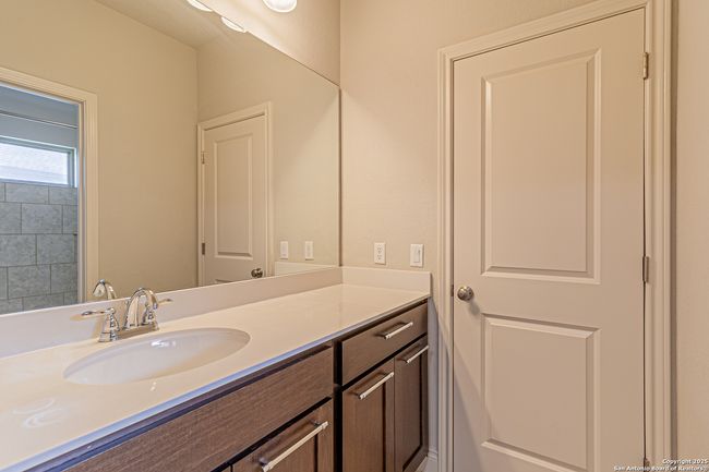1239 Yaupon Loop, House other with 4 bedrooms, 3 bathrooms and null parking in New Braunfels TX | Image 28
