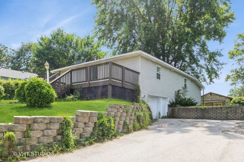 7919 Hill Dr, Wonder Lake, IL, 60097-9065 | Card Image