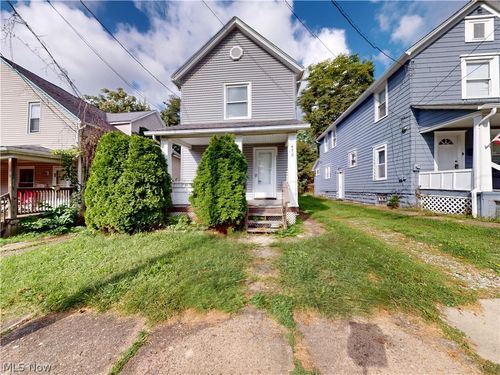 476 Rentschler St, Akron, OH, 44304-1725 | Card Image