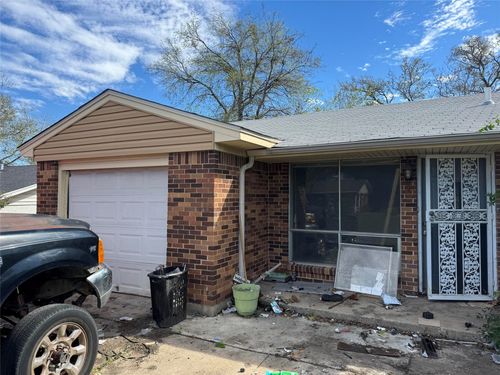 6206 Loydhill Ln, Fort Worth, TX, 76135-1735 | Card Image
