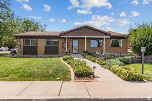525 Cedarwood Ter, Cedar City, UT, 84720-3136 | Card Image