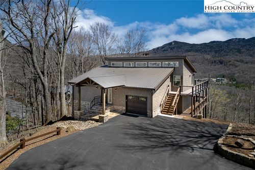 150 Squirrel Corn Ln, Sugar Mountain, NC, 28604-9609 | Card Image