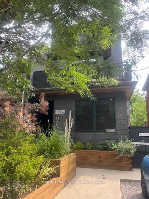 c-91 Woodfield Rd, Toronto, ON, M4L2W5 | Card Image