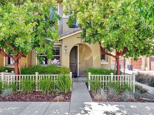 660 Tyrella Ave, Mountain View, CA, 94043-2018 | Card Image