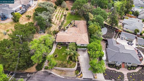 4 Dale Ct, Lafayette, CA, 94595-1008 | Card Image