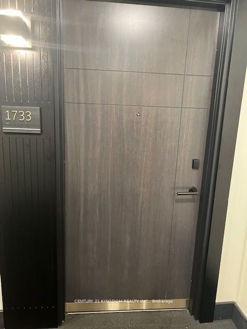 {{alt}} | Card Image