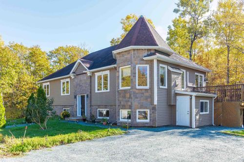 2706 St Margaret'S Bay Rd, Timberlea, NS, B3T0G7 | Card Image