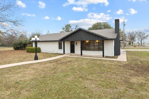 312 E Cottonwood St, Leonard, TX, 75452-2240 | Card Image