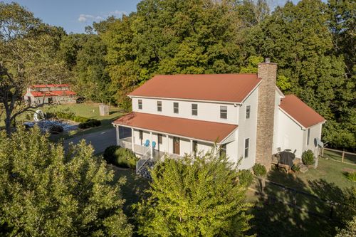 720 Mount Hebron Rd, Charlotte, TN, 37036-5536 | Card Image