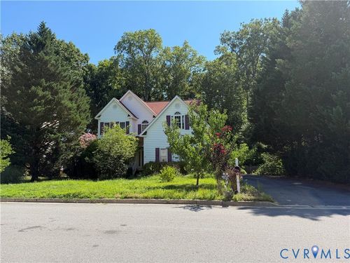 2212 Ridgefield Green Way, Henrico, VA, 23233-5824 | Card Image