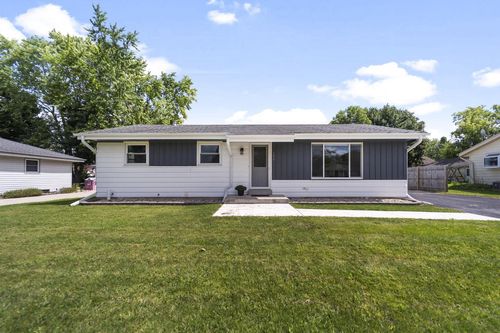 258 S Regis Road, Saukville, WI, 53080 | Card Image