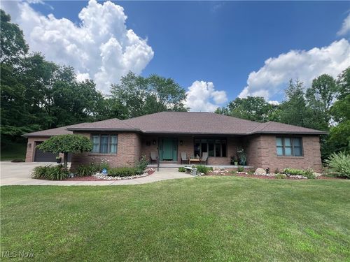 6469 Goodmote Drive Nw, Dover, OH, 44622 | Card Image