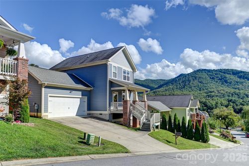 17 Teems Ln, Asheville, NC, 28805-1679 | Card Image