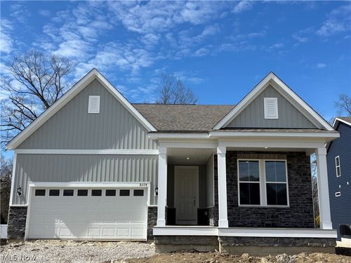 8274 Clydesdale Drive, Mentor, OH, 44060 | Card Image