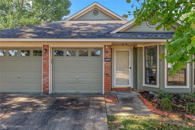 5700 Hollyhock Lane, House other with 3 bedrooms, 2 bathrooms and null parking in Bossier City LA | Image 2