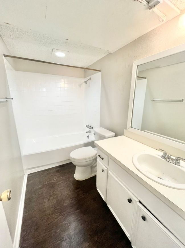 2641 Isbella Dr, Home with 3 bedrooms, 2 bathrooms and null parking in Grand Prairie TX | Image 8