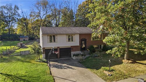 1683 Garry Drive, Bellbrook, OH, 45305 | Card Image