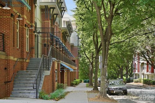 418-1101 W 1st St, Charlotte, NC, 28202-1329 | Card Image