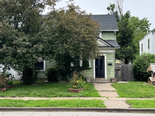 1716 W 7th St, Davenport, IA, 52802-1027 | Card Image