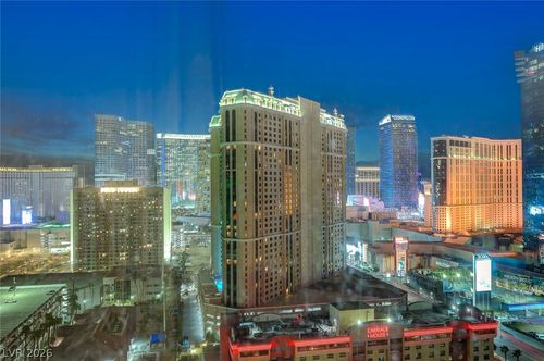 2211-135 E Harmon Ave, Las Vegas, NV, 89109-4503 | Card Image