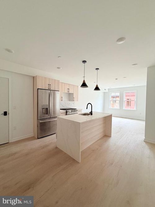 3a-208 Vine Street, PHILADELPHIA, PA, 19106 | Card Image