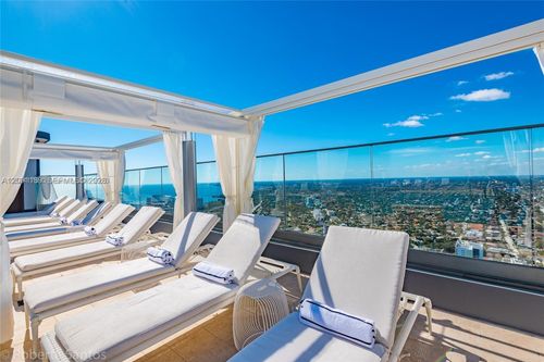 3011-1000 Brickell Plz, Miami, FL, 33131-3854 | Card Image