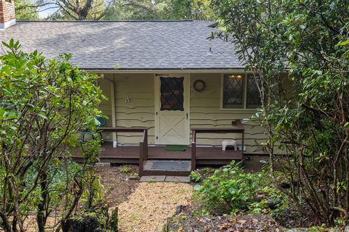 66 Forrest Ln, Highlands, NC, 28741-8501 | Card Image