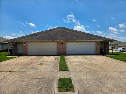 1066 Remington Drive, Springdale, AR, 72764 | Card Image
