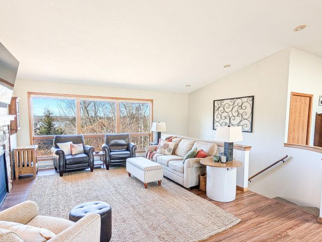 12-web-or-mls-Living 2.jpg | Image 21