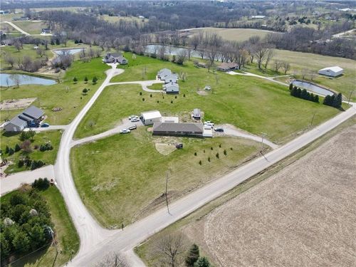 27728 245th St, Maryville, MO, 64468-7346 | Card Image