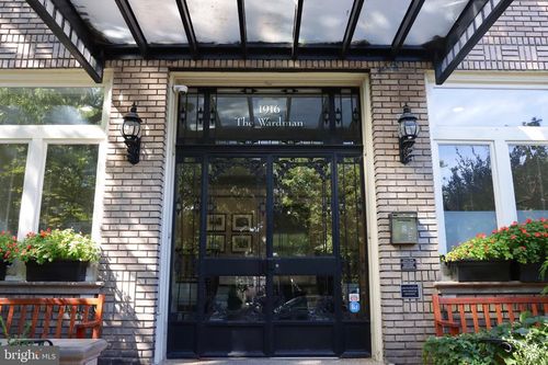 208-1916 17th St Nw, WASHINGTON, DC, 20009-6204 | Card Image