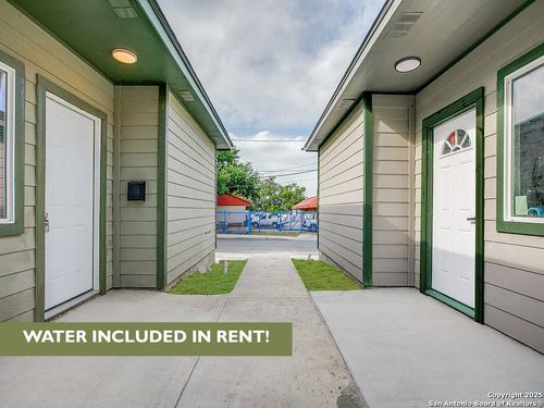 2-2910 S Laredo, San Antonio, TX, 78207 | Card Image