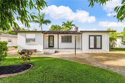 4472 E Riverside Dr, FORT MYERS, FL, 33905-2951 | Card Image