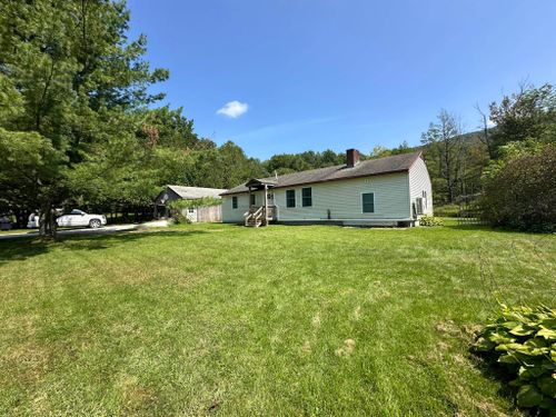 725 Town Line Rd, Mendon, VT, 05701-6624 | Card Image