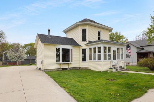 428 S Lyman Street, Oconomowoc, WI, 53066 | Card Image