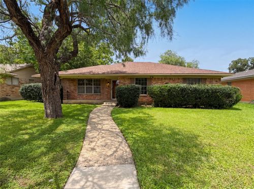 3327 Portlock Dr, Farmers Branch, TX, 75234-5126 | Card Image