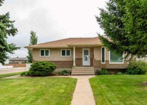 83 Stapeford Cres Se, Medicine Hat, AB, T1B3Y9 | Card Image