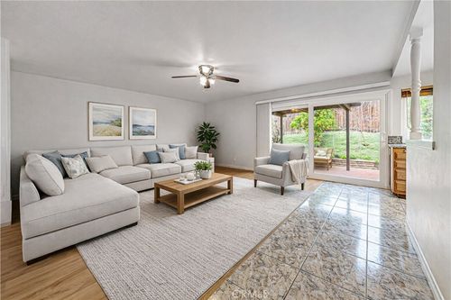 8237 Henshaw Cir, Buena Park, CA, 90621-1361 | Card Image