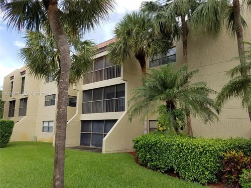 206-220 Lakeview Dr, Weston, FL, 33326-1051 | Card Image