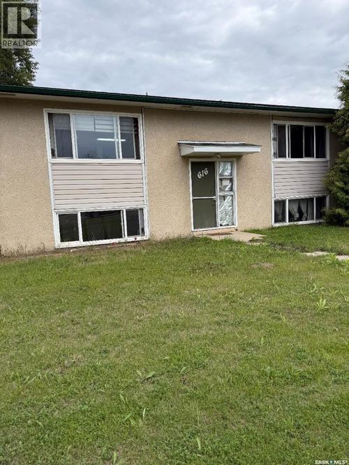 616 28th St E, Prince Albert, SK, S6V1X9 | Card Image