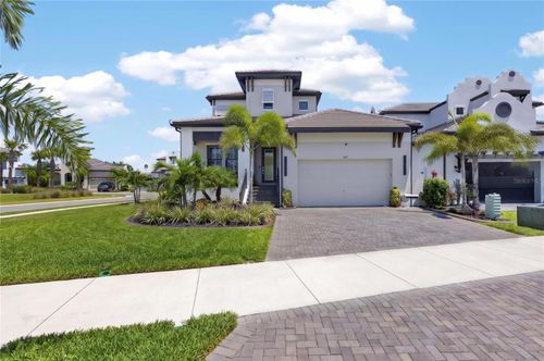 1075 Seagrape Dr, RUSKIN, FL, 33570-3057 | Card Image