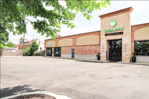 b-2418 W Cermak Rd, CHICAGO, IL, 60608-3704 | Card Image