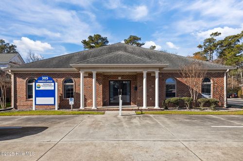 305 Commerce Ave, Morehead City, NC, 28557-2968 | Card Image