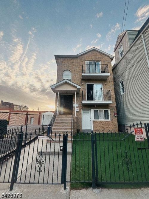 415 S 8th St, Newark, NJ, 07103-2045 | Card Image