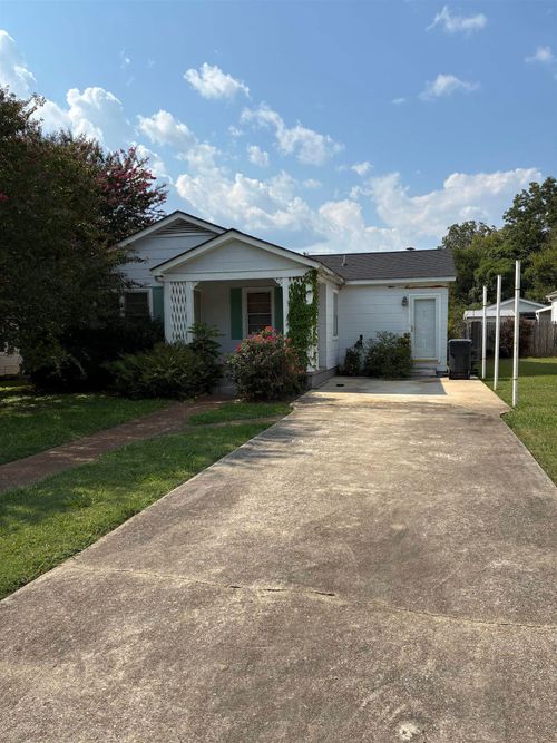 2703 E 14th Ave, Sheffield, AL, 35660-3118 | Card Image