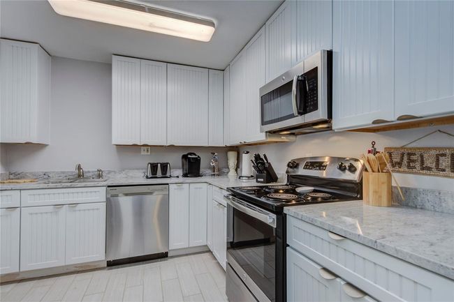 3200 W De Bazan Ave, House other with 3 bedrooms, 2 bathrooms and null parking in ST PETE BEACH FL | Image 9