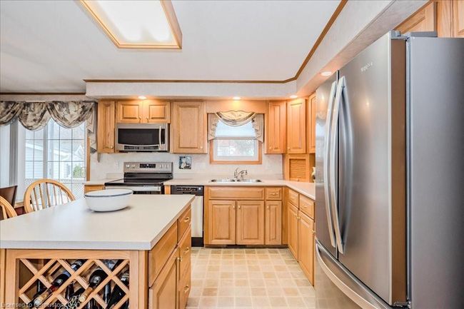 3 Trillium Beach Dr, House other with 2 bedrooms, 2 bathrooms and 3 parking in Puslinch ON | Image 16