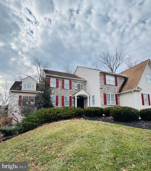 2104 Squirrel Hill Rd, SCHWENKSVILLE, PA, 19473-2004 | Card Image
